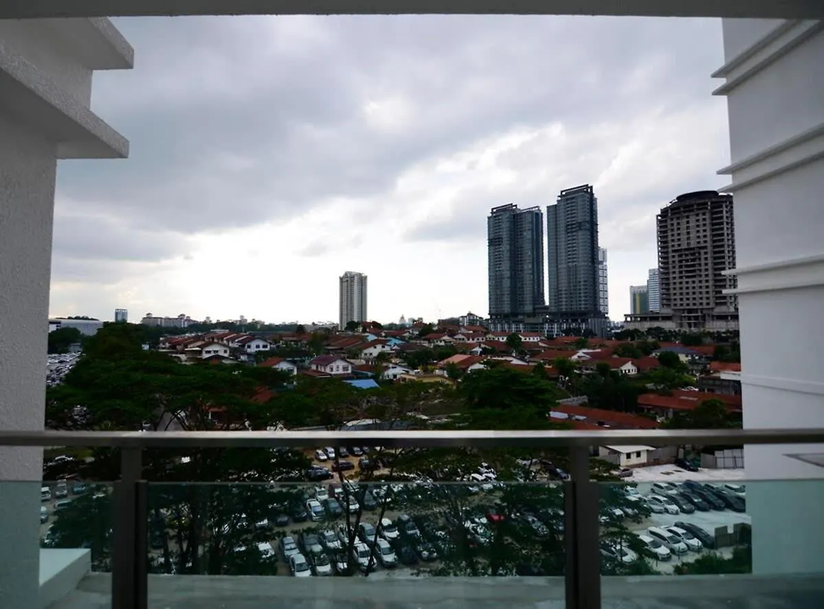 Comfy 2Br Tritower Suite Next To Jb Ciq, Jbcc & Capri Johor Bahru 0*,  Malaysia