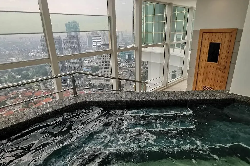 Comfy 2Br Tritower Suite Next To Jb Ciq, Jbcc & Capri Johor Bahru