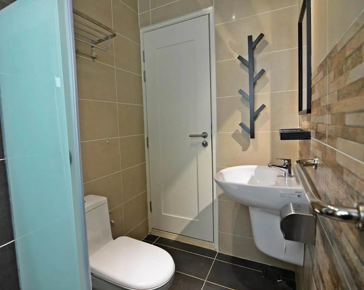 Comfy 2Br Tritower Suite Next To Jb Ciq, Jbcc & Capri Johor Bahru